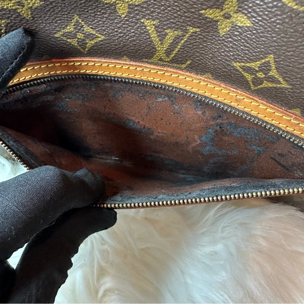 Authentic Louis Vuitton Monogram Saint Germain Crossbody Shoulder Bag - Picture 13 of 15